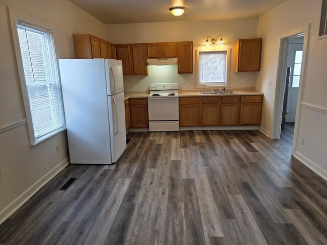 1011 Shawano Ave