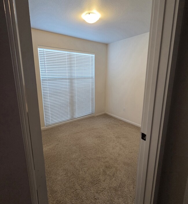 Photo - 322 Graze St