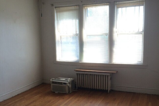 Photo - 3608 W Cullom Ave Unidad 3