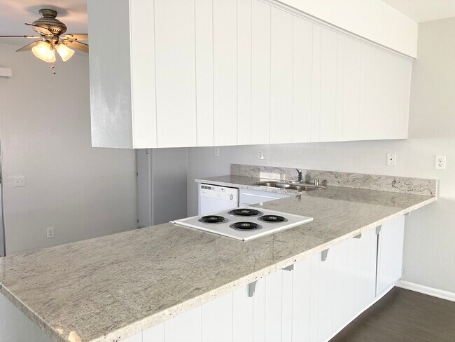 Photo - Catalina Gardens