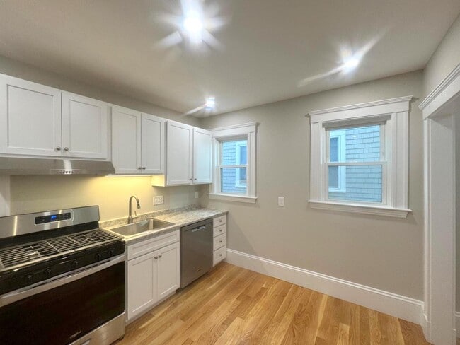 Photo - 11 Belmont Sq Unit 1