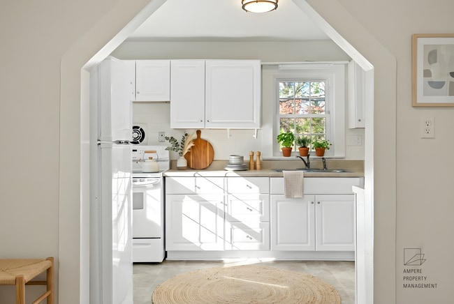 Photo - Amazing 2 bedroom 1 bathroom for rent!