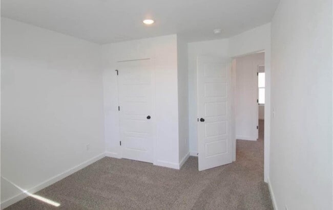 Photo - 811 Arctic Ave