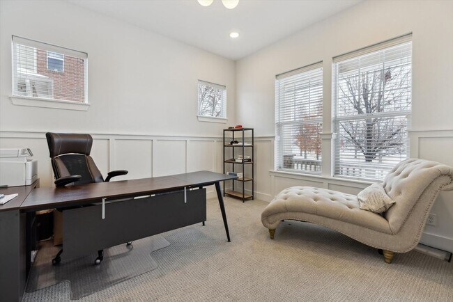 Photo - Luxury Home For Rent in Lowry