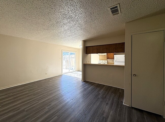 Photo - 1202 Covey Ln