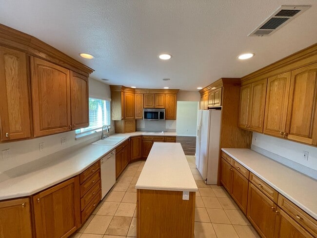 Photo - 5 Bed 3 Bath Home In Danville (Anderson Ranch)