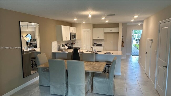Photo - 6749 Broadwater Ln