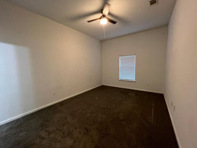 Photo - Spacious 3 bedroom condo located in a gate... Unidad 1