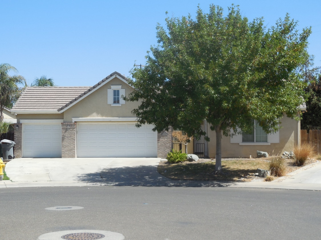 North Merced: Spacious end of cul-de-sac 4... - North Merced: Spacious end of cul-de-sac 4...