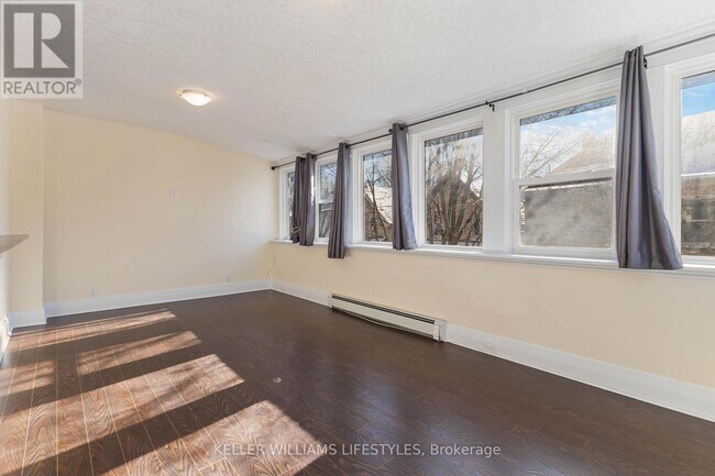 Photo - 79 Beaconsfield Ave Unit 2