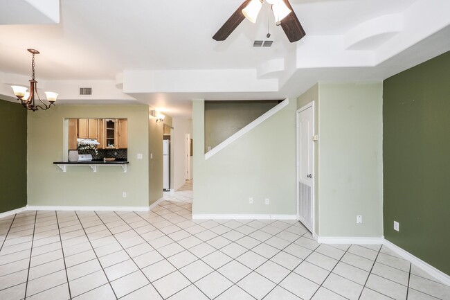 Photo - 1000 Ranchway Dr Unit 110