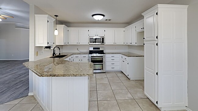 Photo - Very Nice 3 Bedroom 2 Bath Home in Yukon Schools