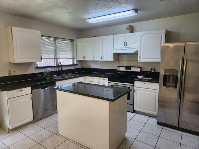 Photo - 443 Capehill Dr