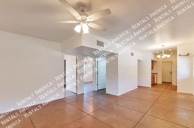 Photo - 1009 E Halcyon Rd