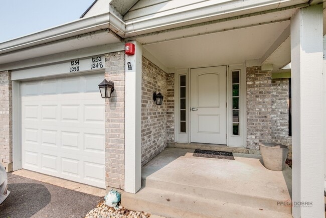 Photo - 1254 N Streamwood Ln Unit 1254