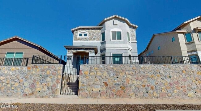 Building Photo - 14925 Pebble Hills Blvd Rental