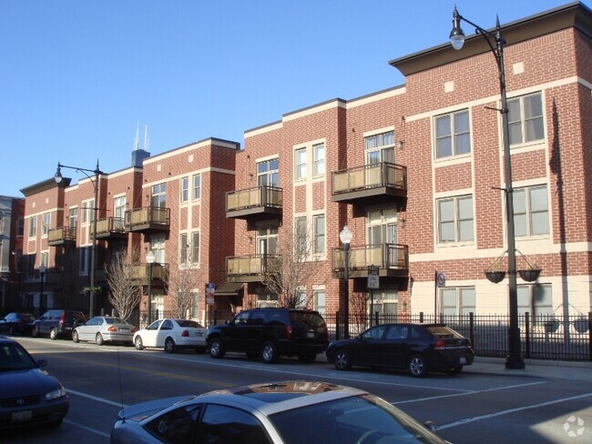 Building Photo - 1351 S Halsted St Rental