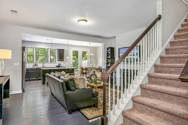 Photo - 9449 Glenburn Ln