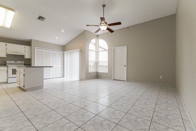 Photo - 8853 Parliament Ct