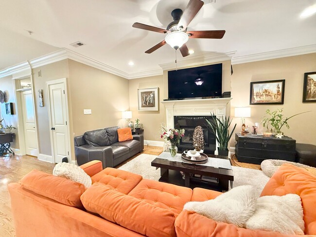 Photo - 465 Chapel Grove Ln