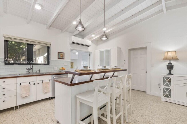 Photo - 7720 SW 59th Ct