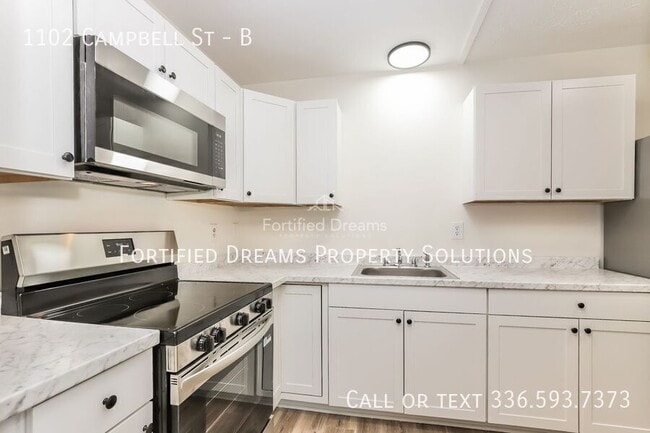Building Photo - 1102 Campbell St Unit B