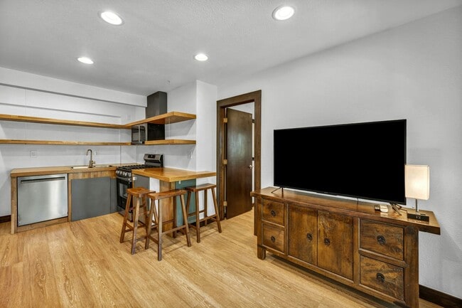 Photo - 638 N Martin Dr Unit B