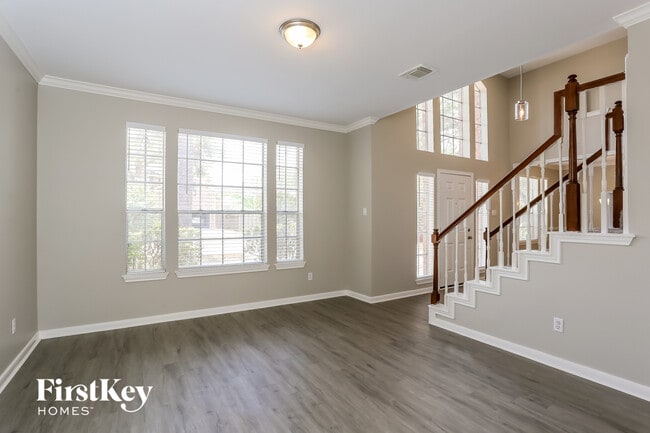 Photo - 5711 Parryville Dr