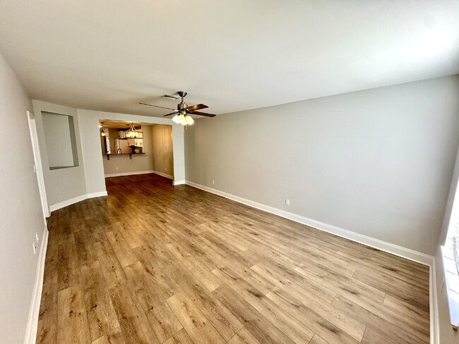 Photo - "Charming 2-Bed Oasis with 2 Full Baths in Prime Lynn Haven Location near Mosley High School"