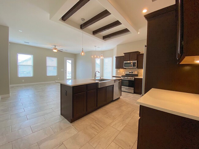 Photo - 781 Ovington Rd