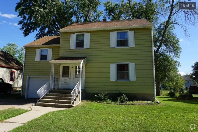 Building Photo - Vine st Duplex Unit 1 Rental