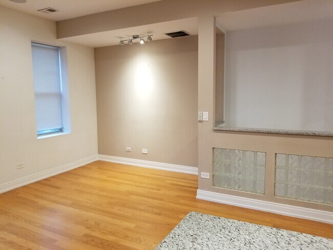 Photo - 2334 W Taylor St