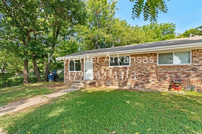 701-703 N College