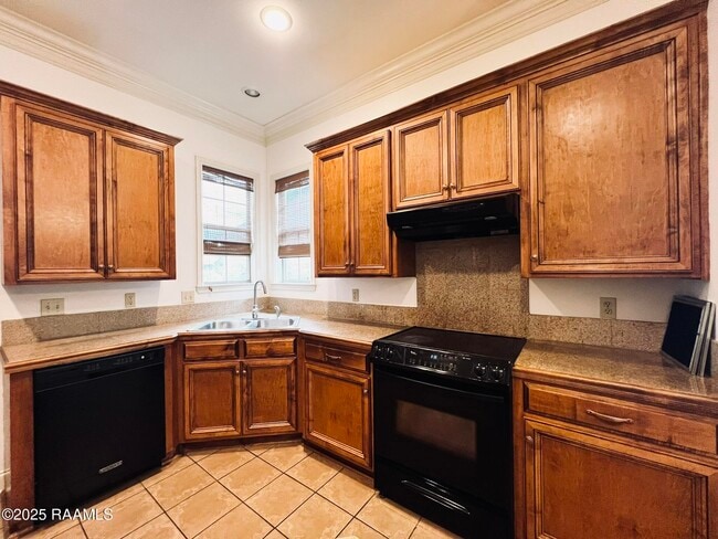 Photo - 125 Oakbend Dr