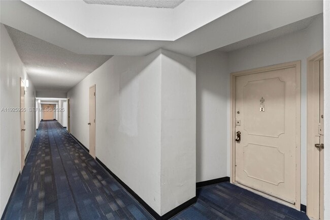 Photo - 1301 NE Miami Gardens Dr Unit 1025W