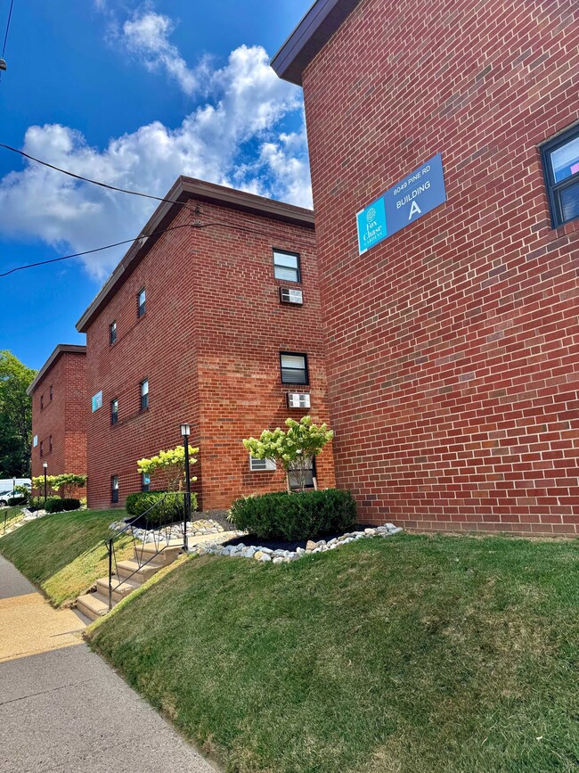 Building Photo - Fox Chase Gardens Rental