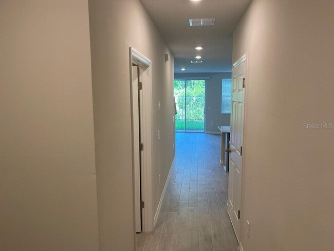 Photo - 418 Legacy Lp