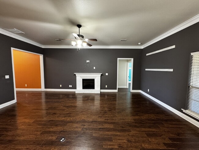Photo - Stunning Spacious Home in Lovely Neighborh...