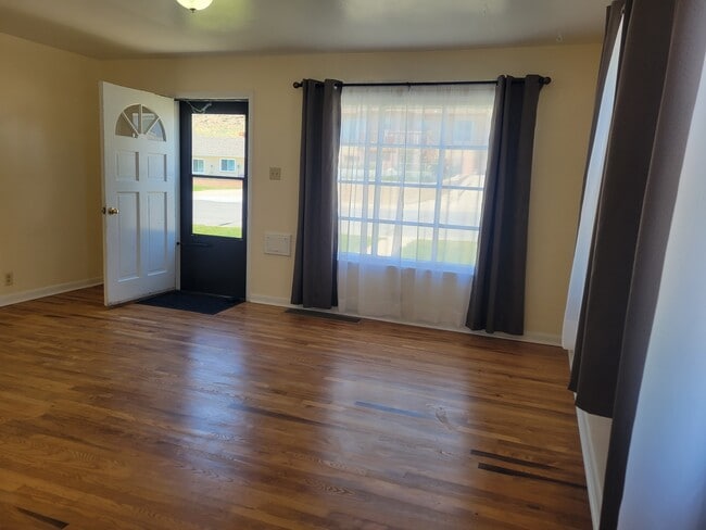 Photo - 1316 High St