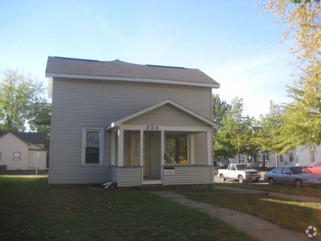 Building Photo - 324-324-324-322 5th Ave Unit 324 1/2-5th Ave Rental