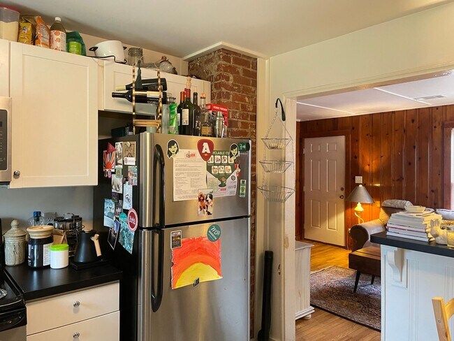 Photo - 3BR Close to the Heart of Normaltown