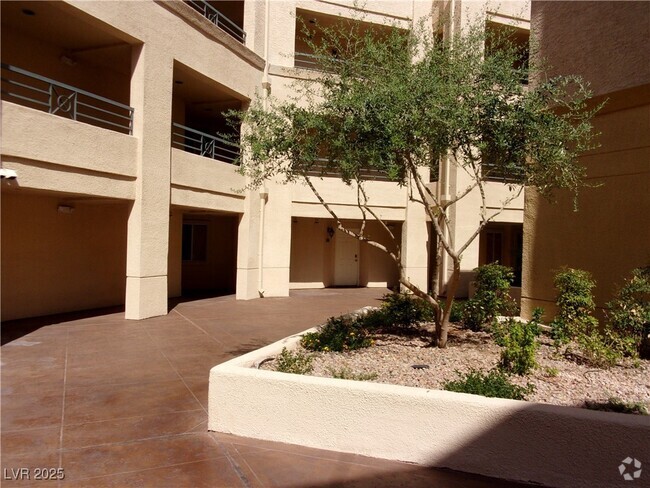 Building Photo - 230 E Flamingo Rd Unit 120 Rental