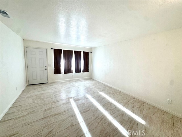 16214 Juniper St Unit 2b