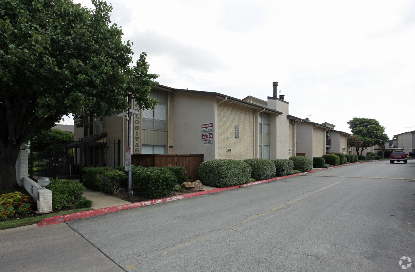 Primary Photo - Las Colonitas Apartments