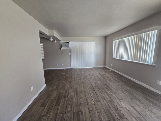 Photo - N Hamilton Ave Unidad N Hamilton Ave 320 #B