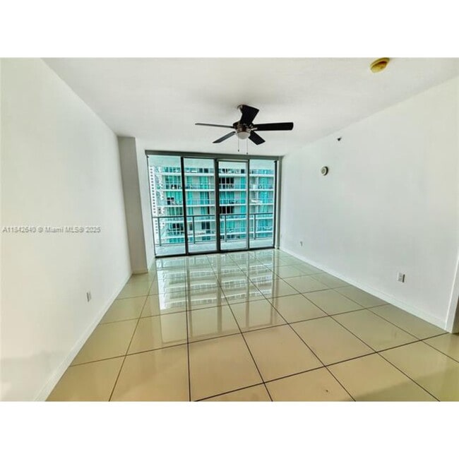 Photo - 79 SW 12th St