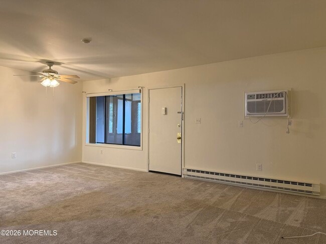 Photo - 115 Amberly Dr