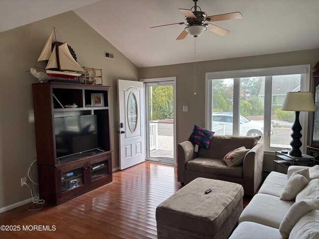 Photo - 156 Rodman Dr