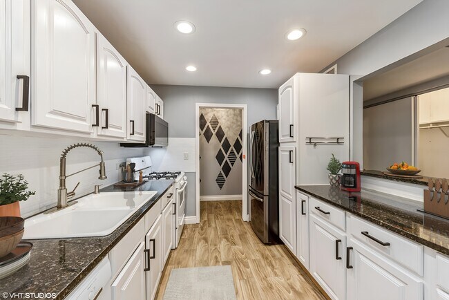 Photo - 5101 Carriage Way Dr Unit B309