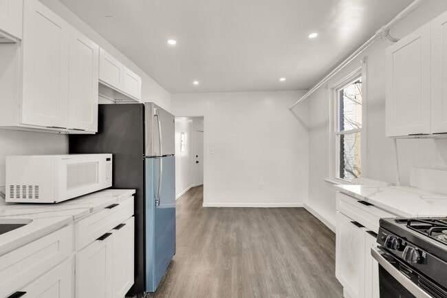 Photo - 810 Otis Pl NW Unit 3